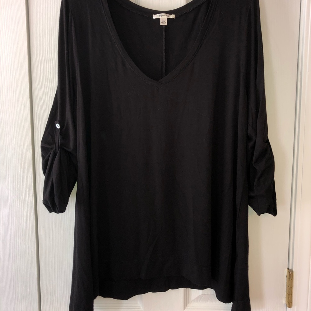 Black V-Neck 3/4 length sleeve Tunic